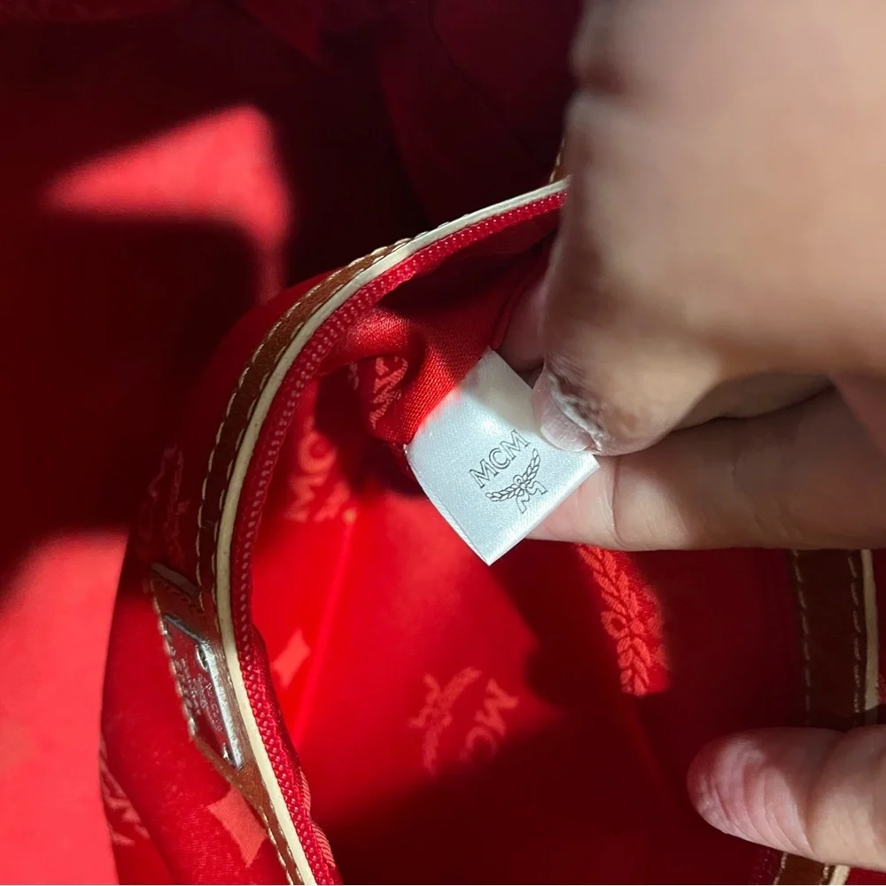 MCM PERFORATED VISETOS HANDBAG - Picture 16 of 16